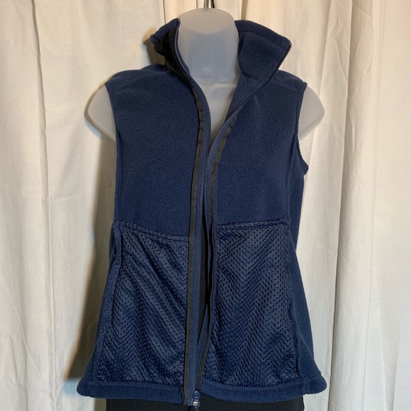 Vineyard Vines Women’s Vest - Picture 6 of 8